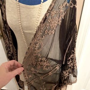Lace kimono black w/tan sz 3